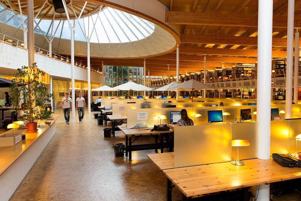 《荆楚文库》丛书第二批顺利运抵 荷兰莱顿大学图书馆